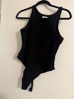 Good American Black Ribbed Crewneck Top